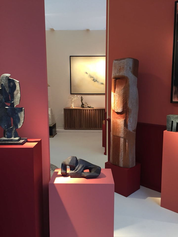 Vista della credenza Antimo nello stand della Galleria Martel-Greineral al BRAFA Art Fair 2018 (Bruxelles)